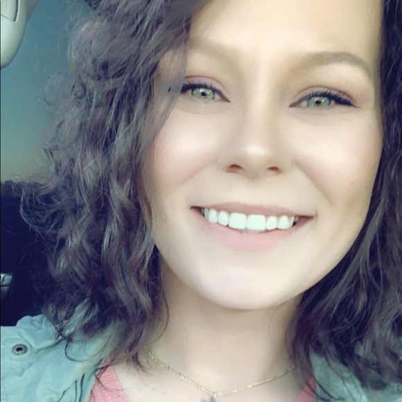 Meet your Posher, Kellie - Picture 1 of 1